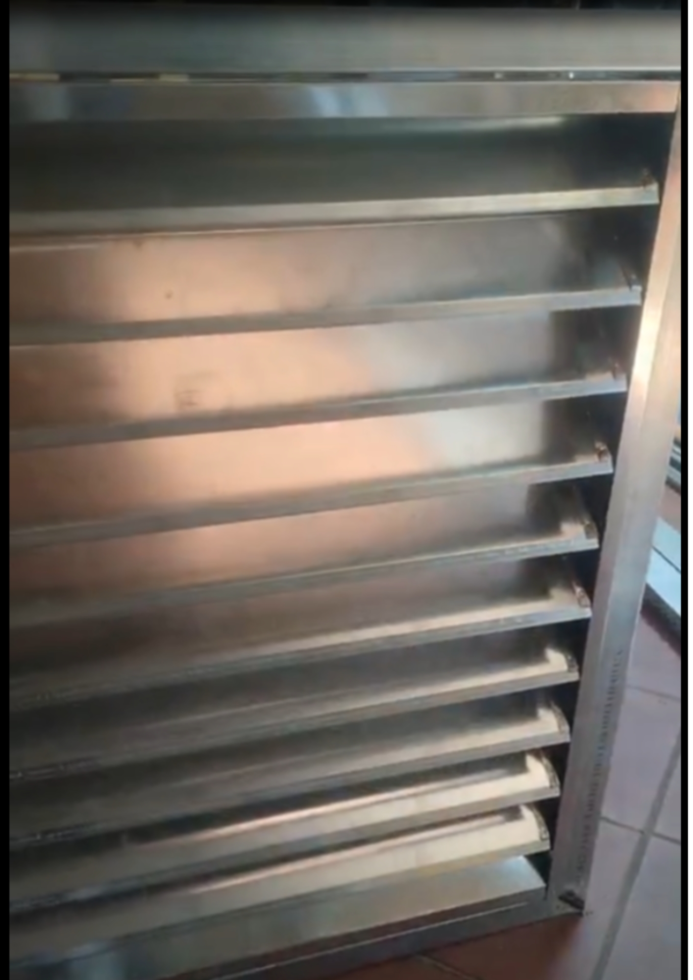 cua-chop lat Cửa chớp lật