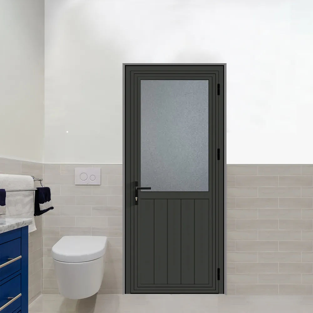 Cửa nhà vệ sinh cần đảm bảo luôn được đóng tránh không khí bẩn ra ngoài